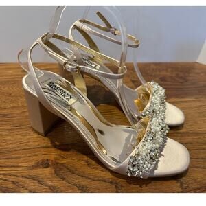 Badgley Mischka Women's Alyna Bejeweled Block Heel Pump Size 8.5 Champaigne